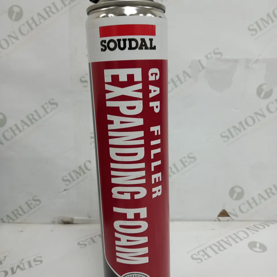 BOX OF APPROXIMATELY 8 SOUDAL GAP FILLER EXPANDING FOAM 