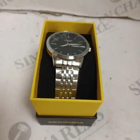 BOXED SEKONDA GENTS GREEN DIAL CLASSIC WATCH WITH STAINLESS STEEL BRACELET - JAPAN MOVEMENT - 5 ATM. 