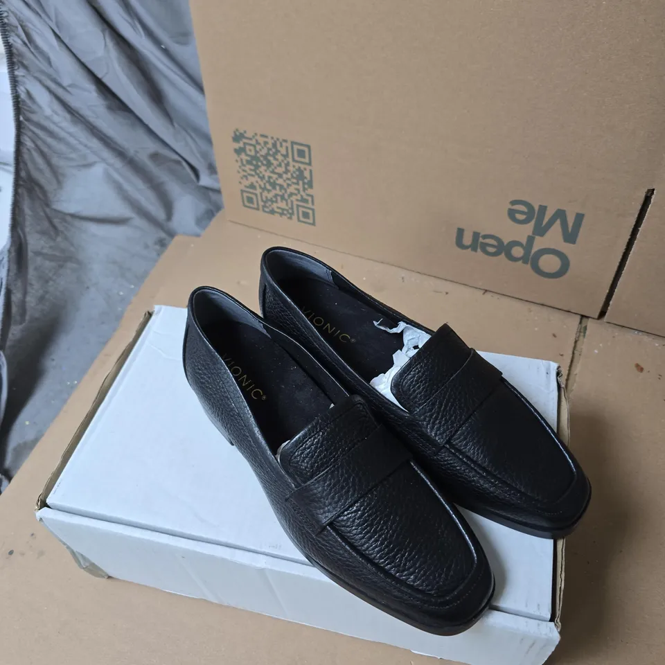 VIONIC LEATHER SLIP-ON LOAFERS – BLACK, UK 5