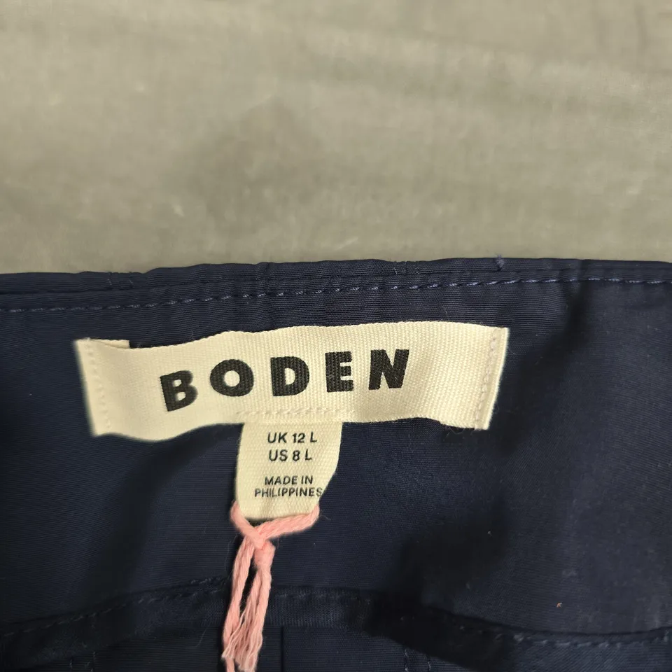 BODEN NAVY PLEATED SKIRT, UK 12 L (US 8 L)