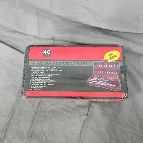 46 PIECE SOCKET WRENCH SET IN RED/BLACK CASE