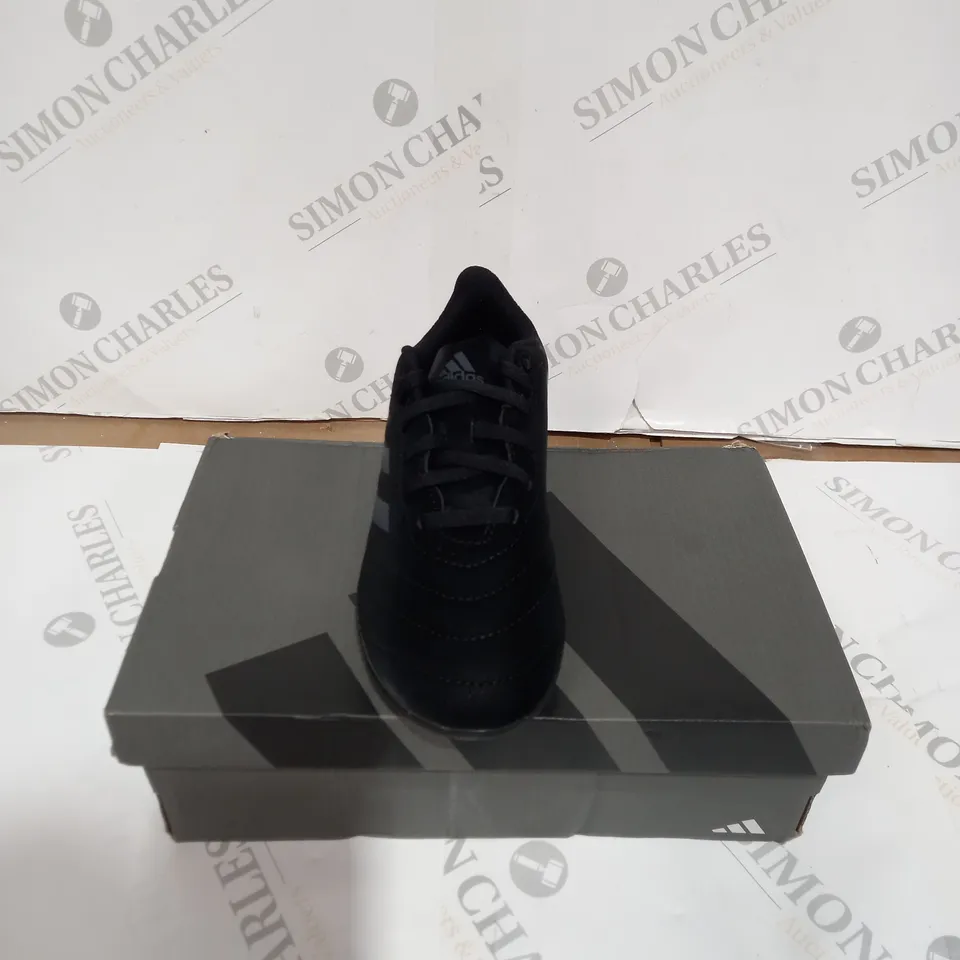 BOXED PAIR OF ADIDAS GOLETTO FIRM GROUND FOOTBALL BOOTS - BLACK, SIZE CHILDREN'S 1 