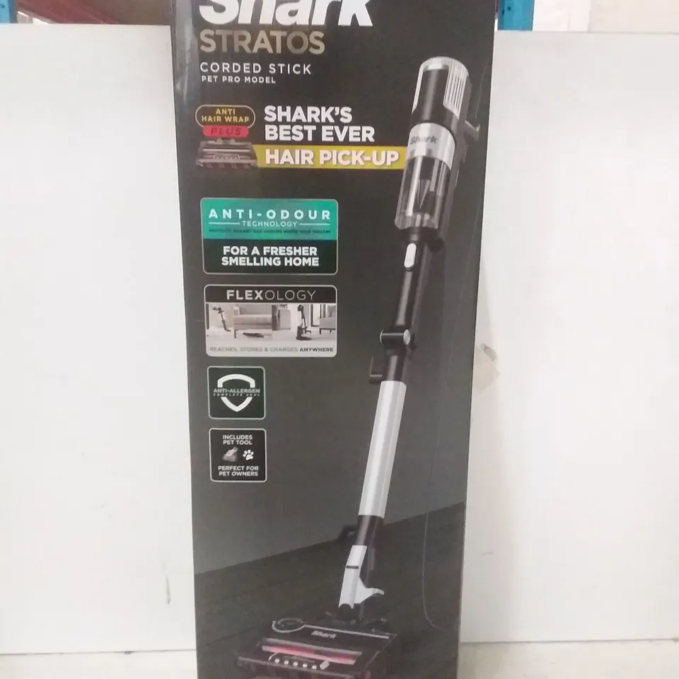SHARK STRATOS ANTI HAIR WRAP PET PRO VACUUM CLEANER