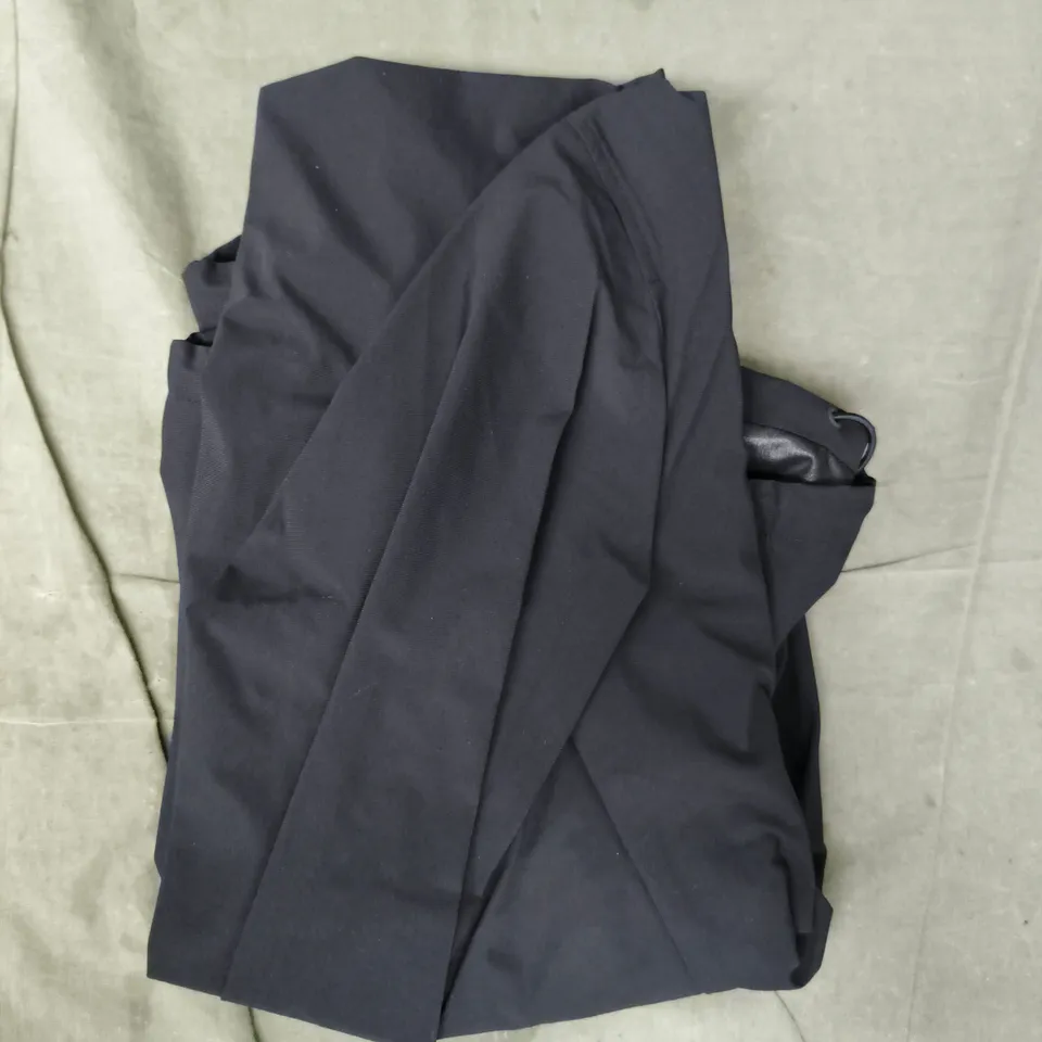 ARNE WATER REPELLENT CARGO JACKET IN NAVY SIZE SMALL