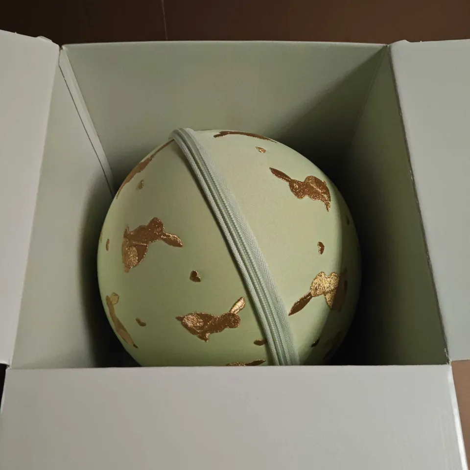 P LOUISE YOU'RE EGGSTRA SPECIAL BOX – EASTER-THEMED MAKEUP GIFT
