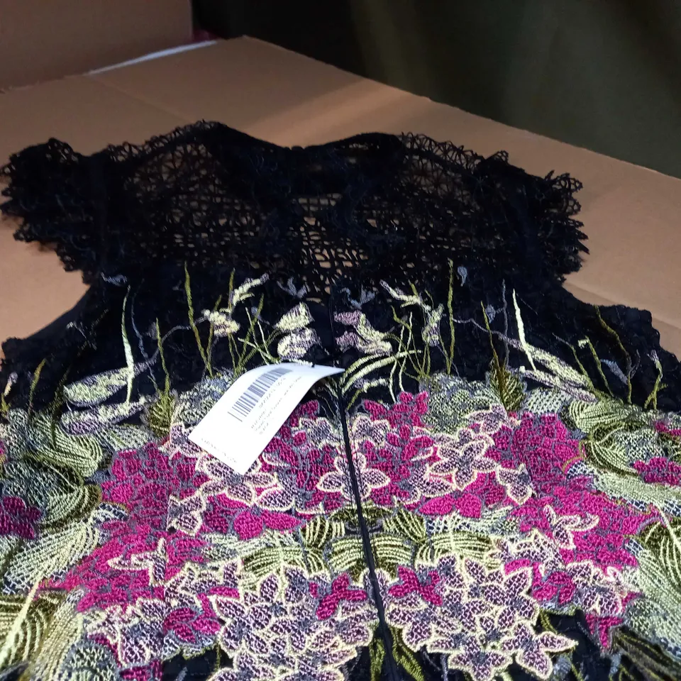 KAREN MILLEN BLACK FLORAL GUIPURE LACE MINI DRESS - SIZE 10