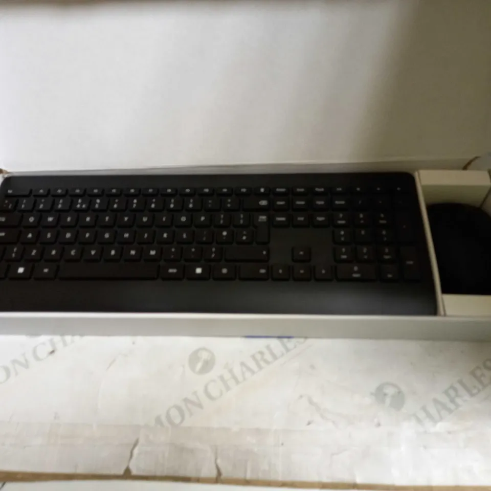 MICROSOFT WIRELESS 900 KEYBOARD 