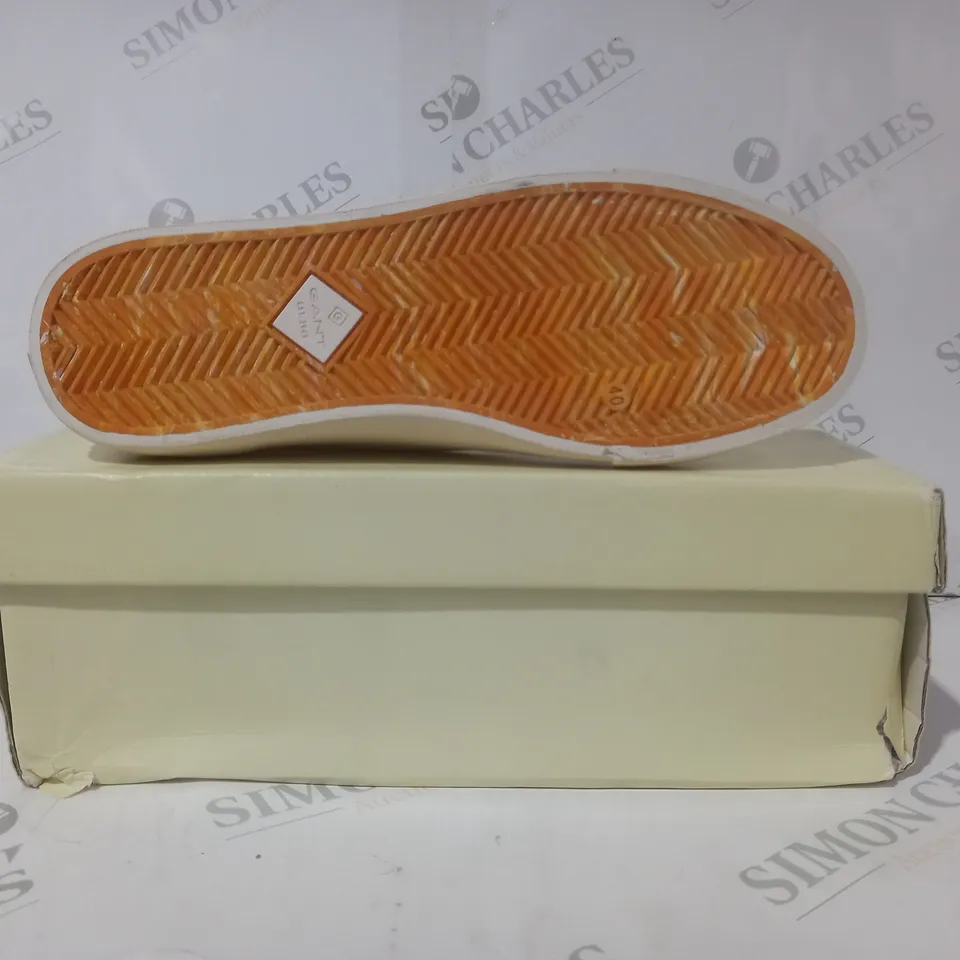 BOXED PAIR OF GANT ZANARA SHOES IN OFF WHITE EU SIZE 40