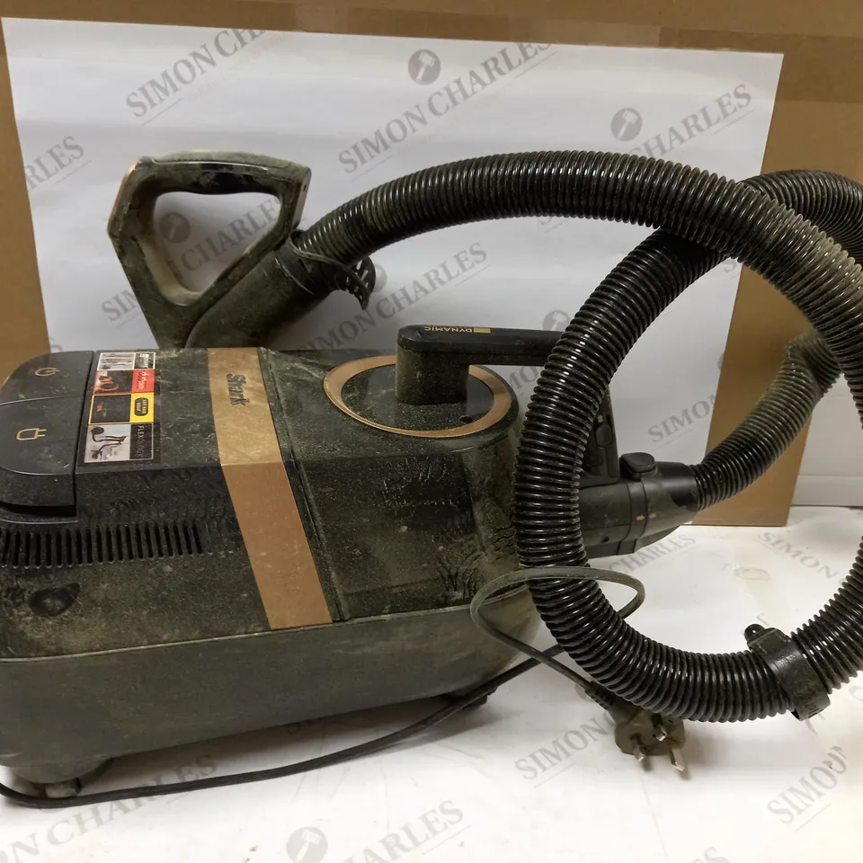 SHARK BAGLESS CYLINDER VACUUM CLEANER