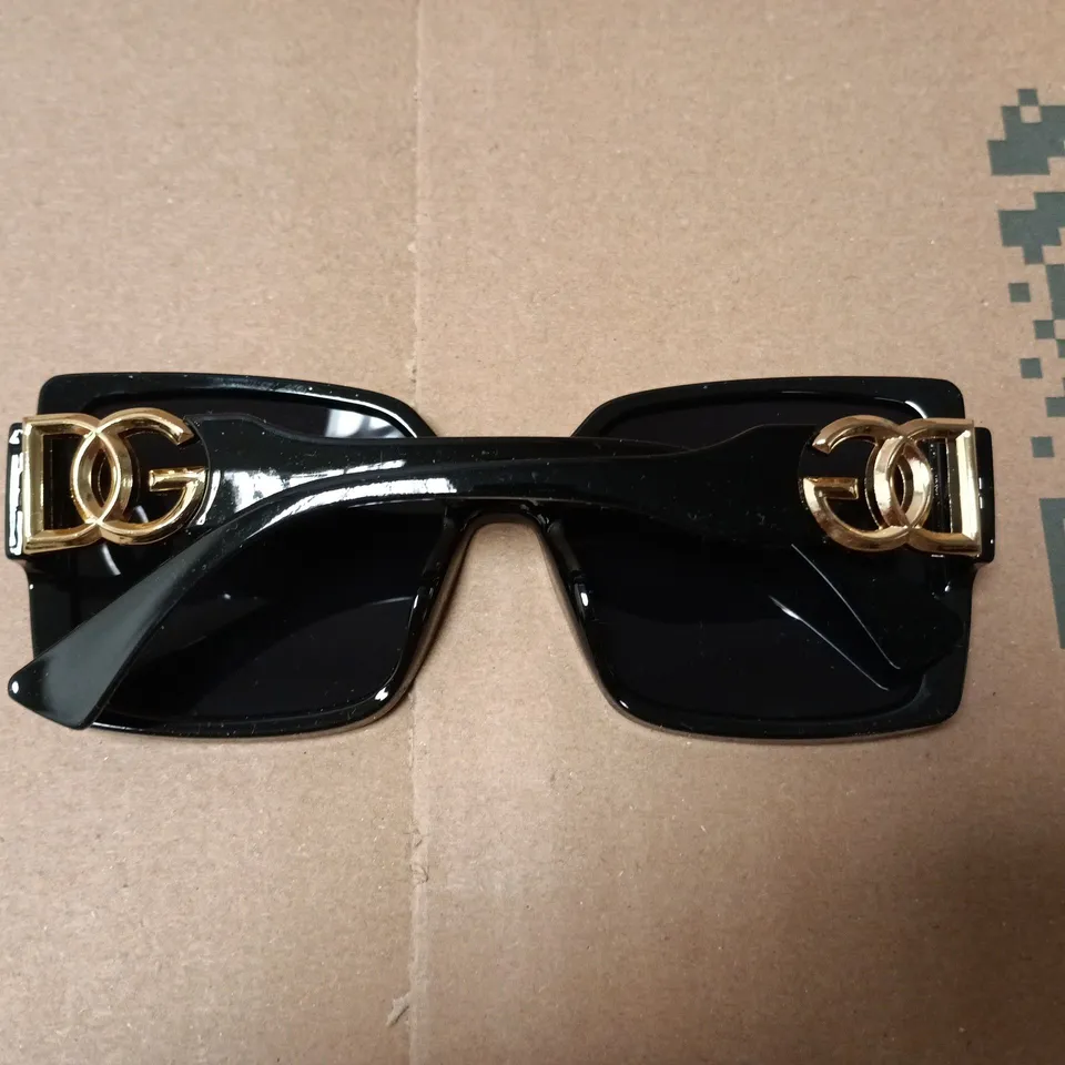 DOLCE & GABBANA SUNGLASSES 
