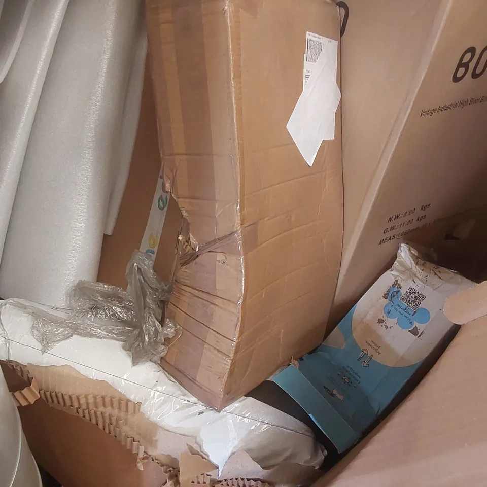 PALLET CONTAINING A LARGE QUANTITY OF ASSORTED ITEMS INCLUDING: BOLERO STOOLS, NEO STEAM MOP, MEMORY FOAM CERVICAL PILLOW ECT