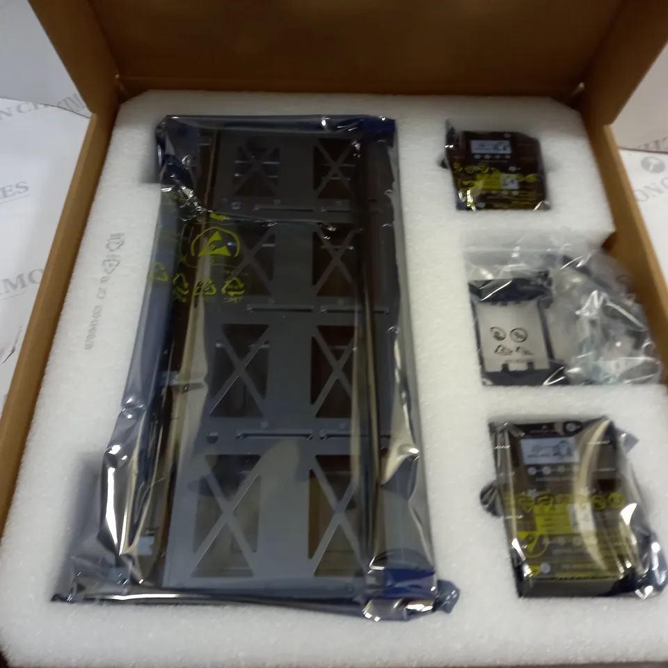 HPE STOREEASY 16604LFF MID DRIVE CAGE