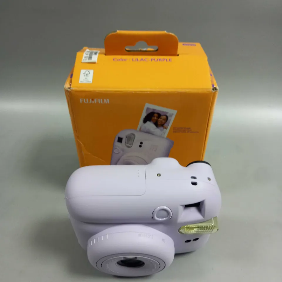 BOXED FUJIFILM INSTAX MINI 12 INSTANT CAMERA RRP £79.99