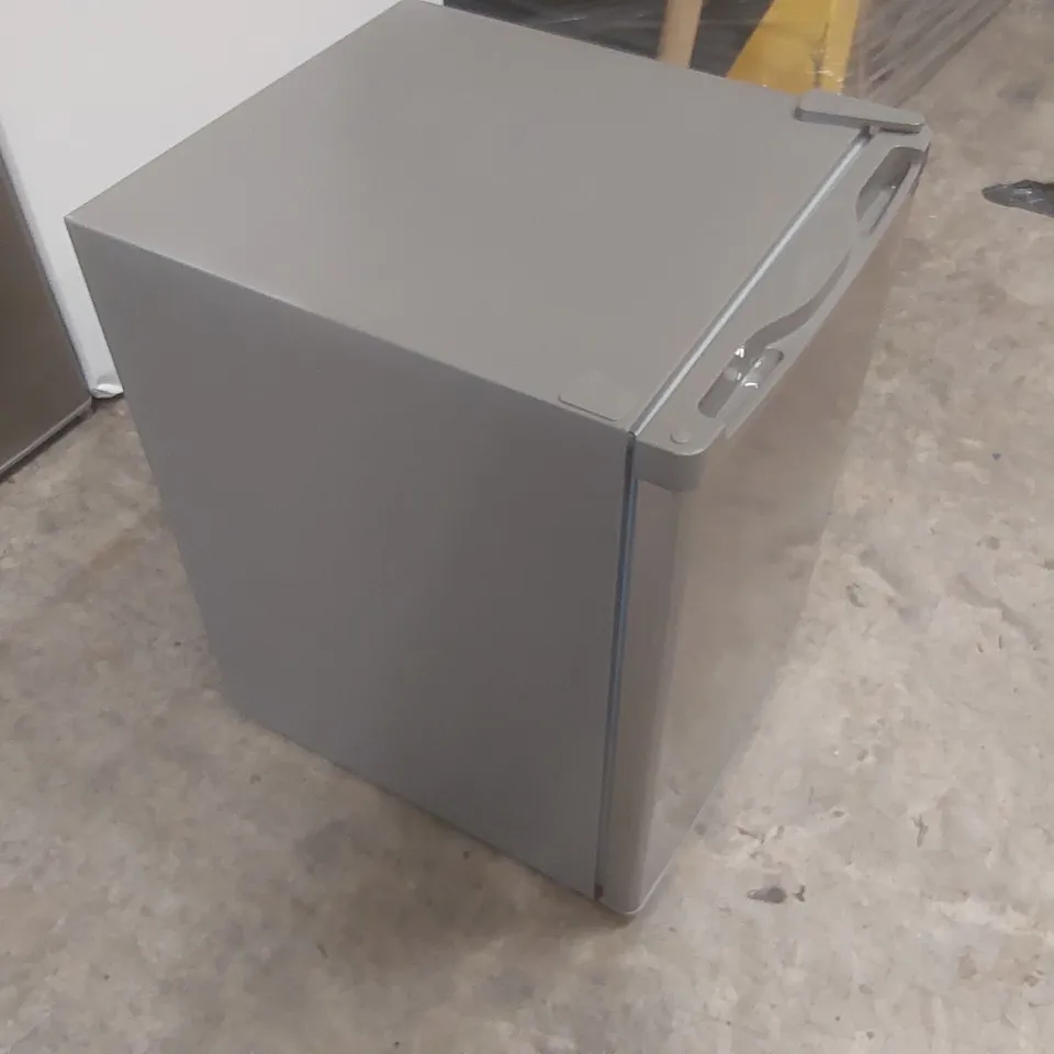 LOGIK LTT68S23 MINI FRIDGE
