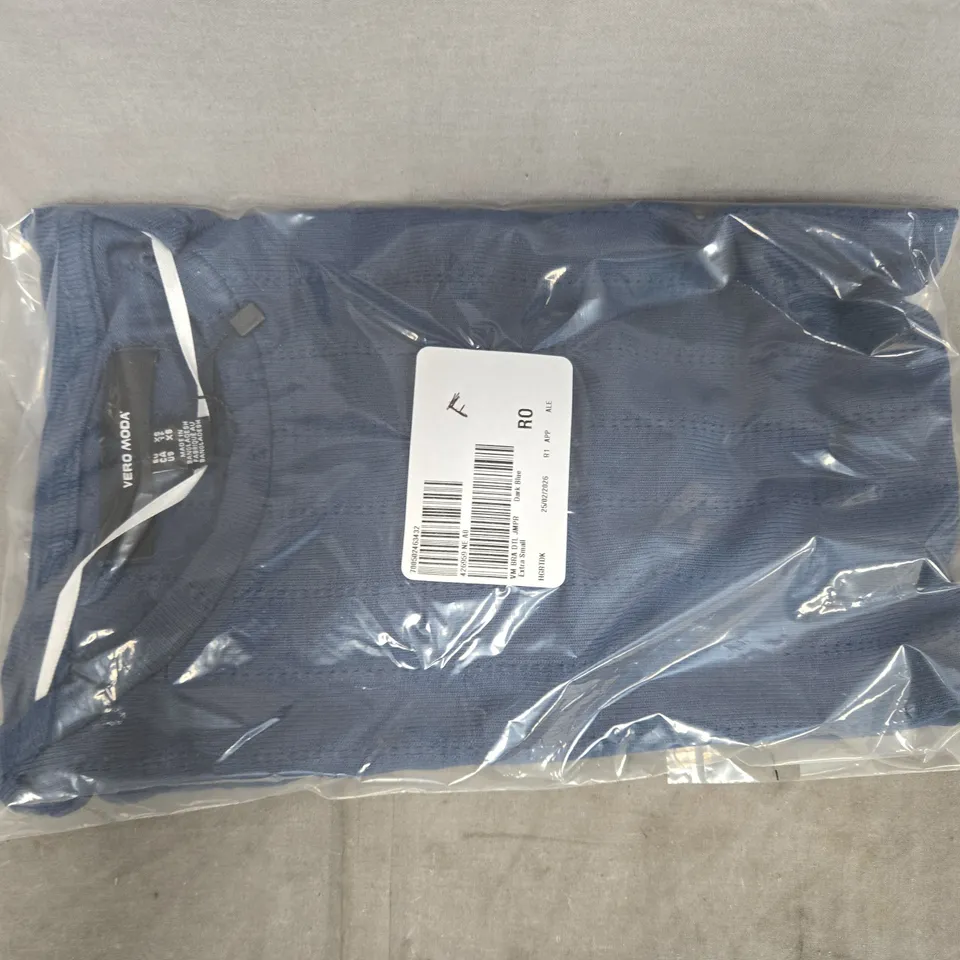 BAGGED VERO MODA BRIANNA POINTELLE DETAIL T-SHIRT IN DARK BLUE SIZE XS