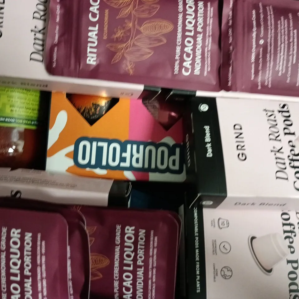 APPROXIMATELY 10 ASSORTED FOOD AND DRINK ITEMS TO INCLUDE COFFEE PODS, EXTRA VIRGIN OLIVE OIL, ETC