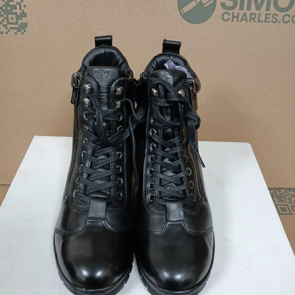 BOXED PAIR OF LOTUS BLACK LEATHER COMBAT BOOTS - UK SIZE 3