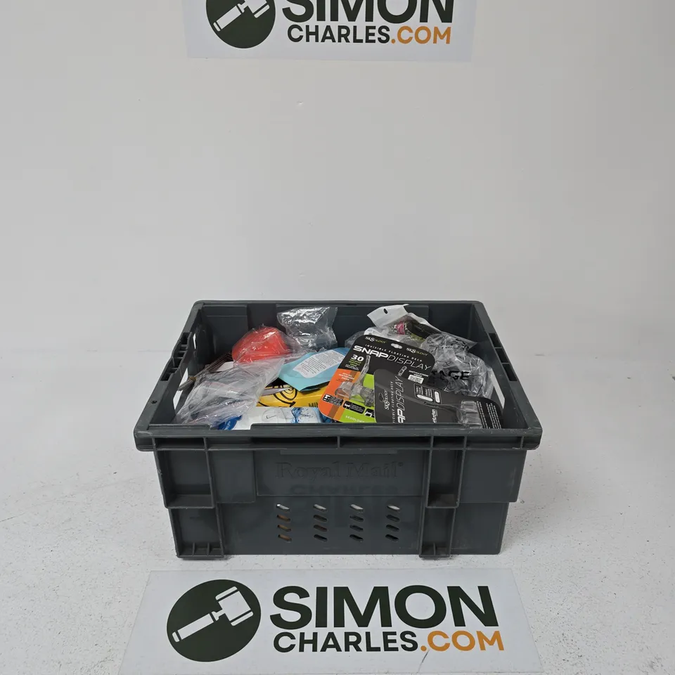 APPROXIMATELY 15 ASSORTED HOUSEHOLD PRODUCTS TO INCLUDE MILK FROTHER , FLOATING DECK , ETC
