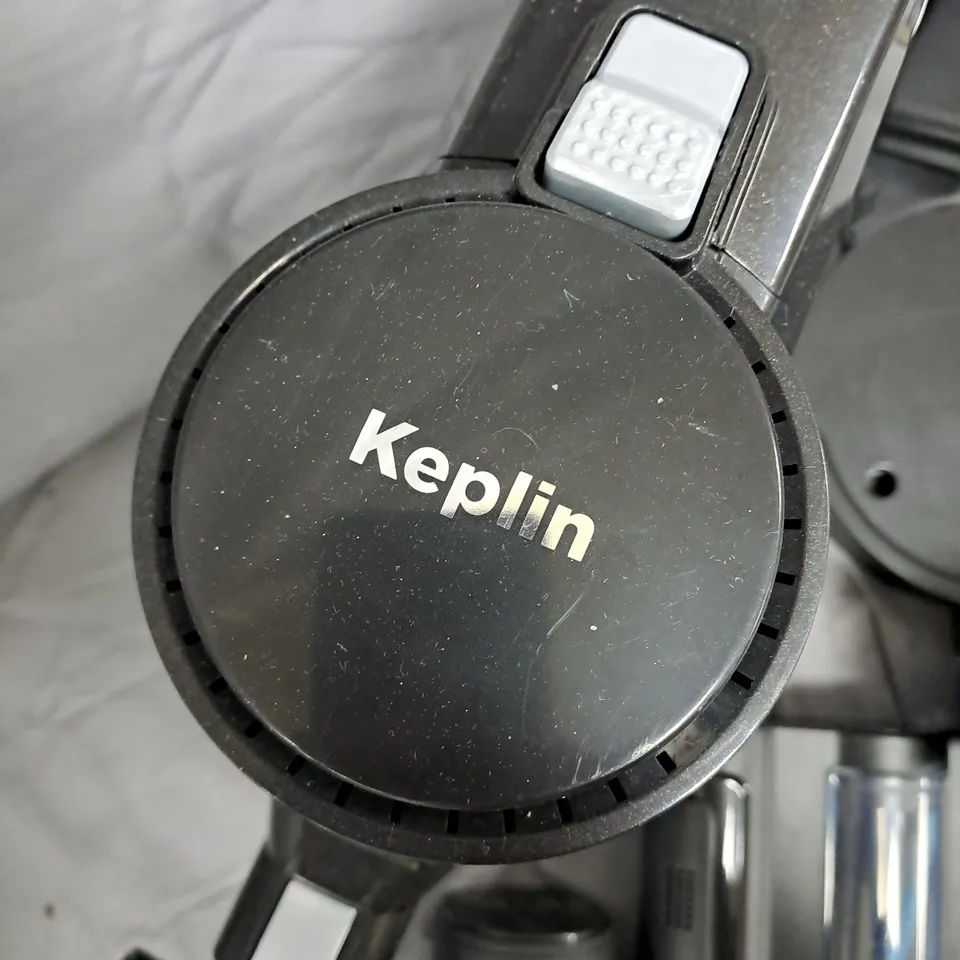 KEPLIN CORDLESS STICK VACUUM CLEANER WITH BLUE WAND AND FLOOR HEAD