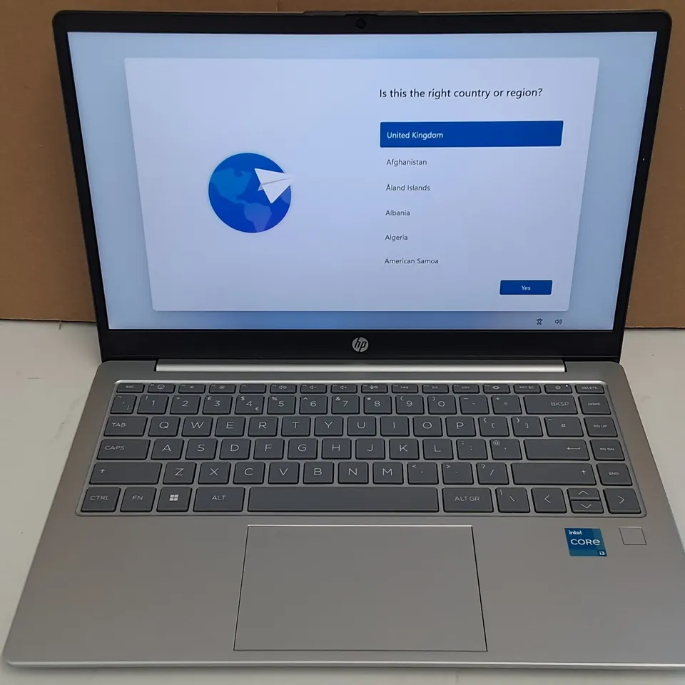 UNBOXED HP 14-EP0522SA INTEL CORE I3 LAPTOP IN SILVER