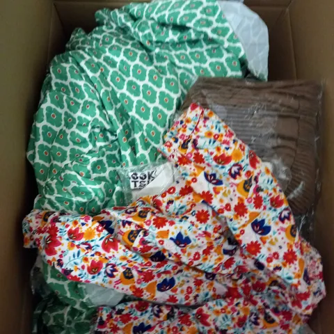 BOX OF ASSORTED CLOTHING ITEMS TOO INCLUDE DRESSES , SHIRTS AND TROUSERS IN VARIOUS SIZES AND COLOURS