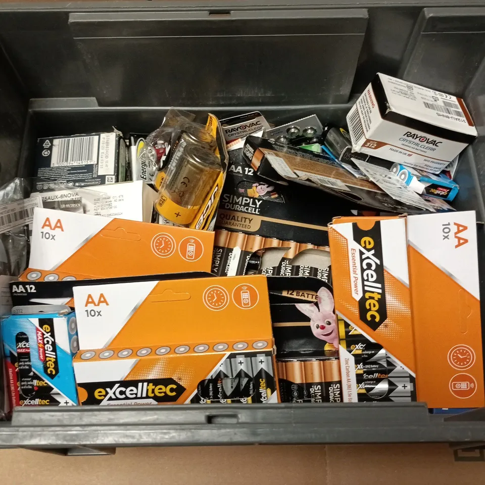 APPROXIMATELY 20 ASSORTED BATTERY MULTI-PACK PRODUCTS 