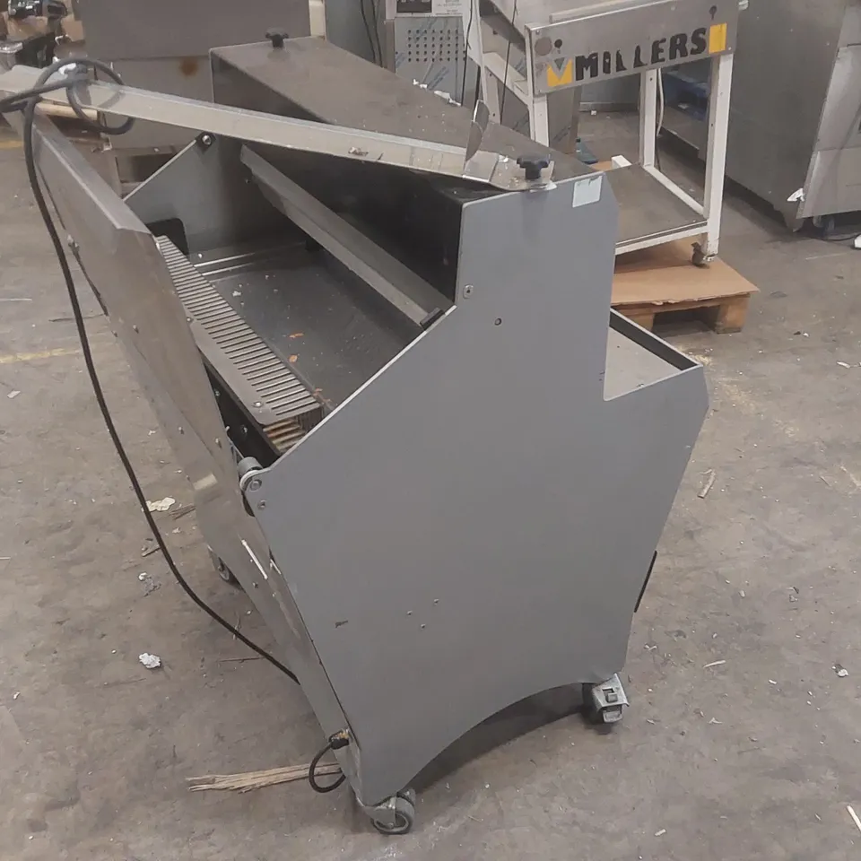 COMMERCIAL DUAL THICKNESS BRAD SLICER