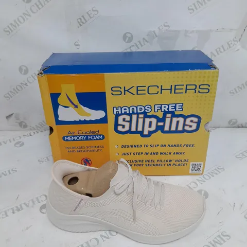 BOXED SKETCHERS PATH TRAINER CREAM SIZE 8
