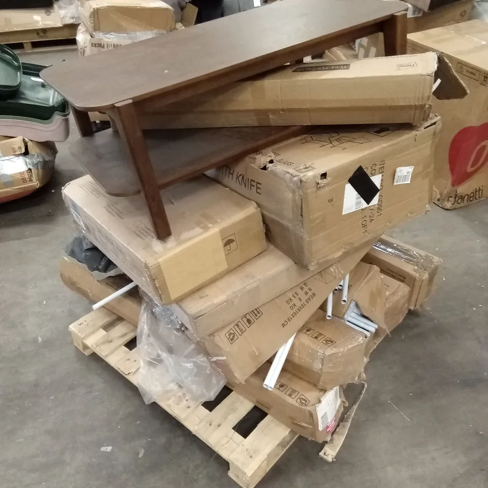 PALLET OF ASSORTED INCOMPLETE FURNITURE PARTS AND GAZEBO PARTS AND PIECES