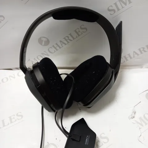 A10 + MIXAMP M60 HEADPHONES