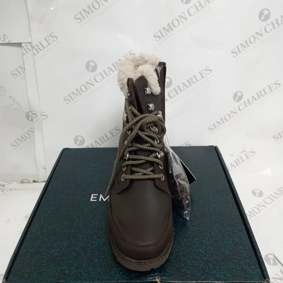 EMU OKAB WATERPROOF BOOTS SIZE 5