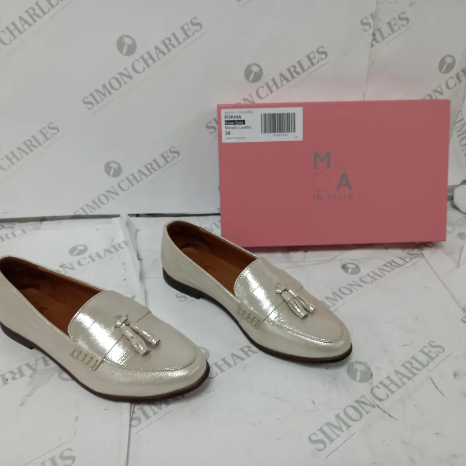 MODA IN PELLE BOXED FORINA ROSE GOLD METALIIC LEATHER SIZE 6 
