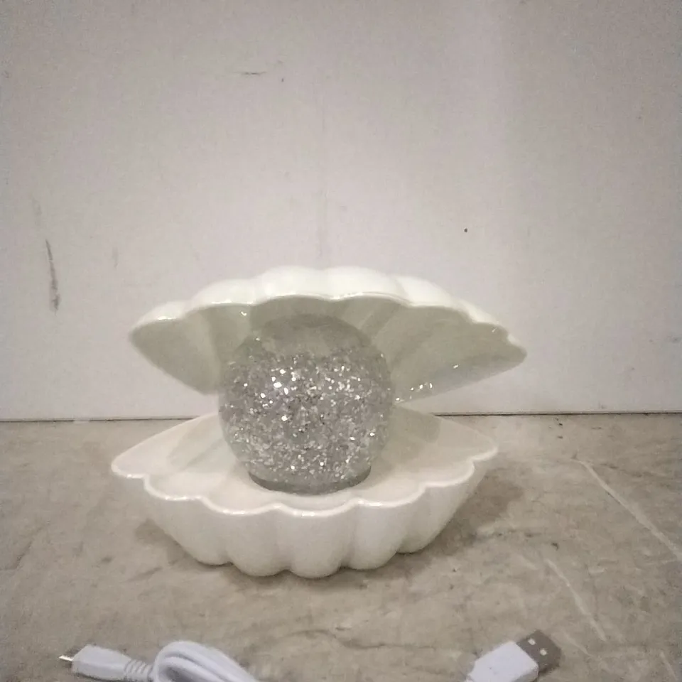BOXED SENSE AROMA SEA SHELL LED COLOUR CHANGING LAMP (WHITE PEARL) )