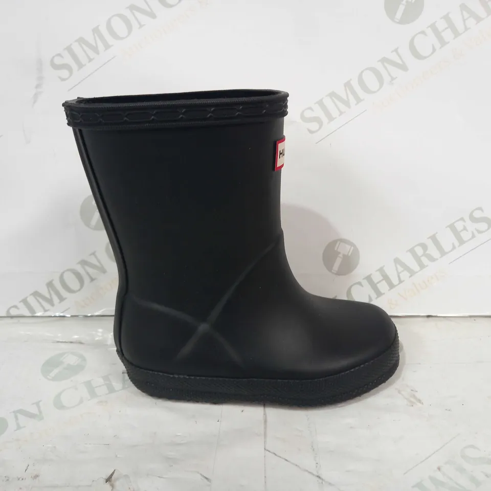 BOXED PAIR OF HUNTER KIDS FIRST WELLINGTON BOOTS IN BLACK UK SIZE 5