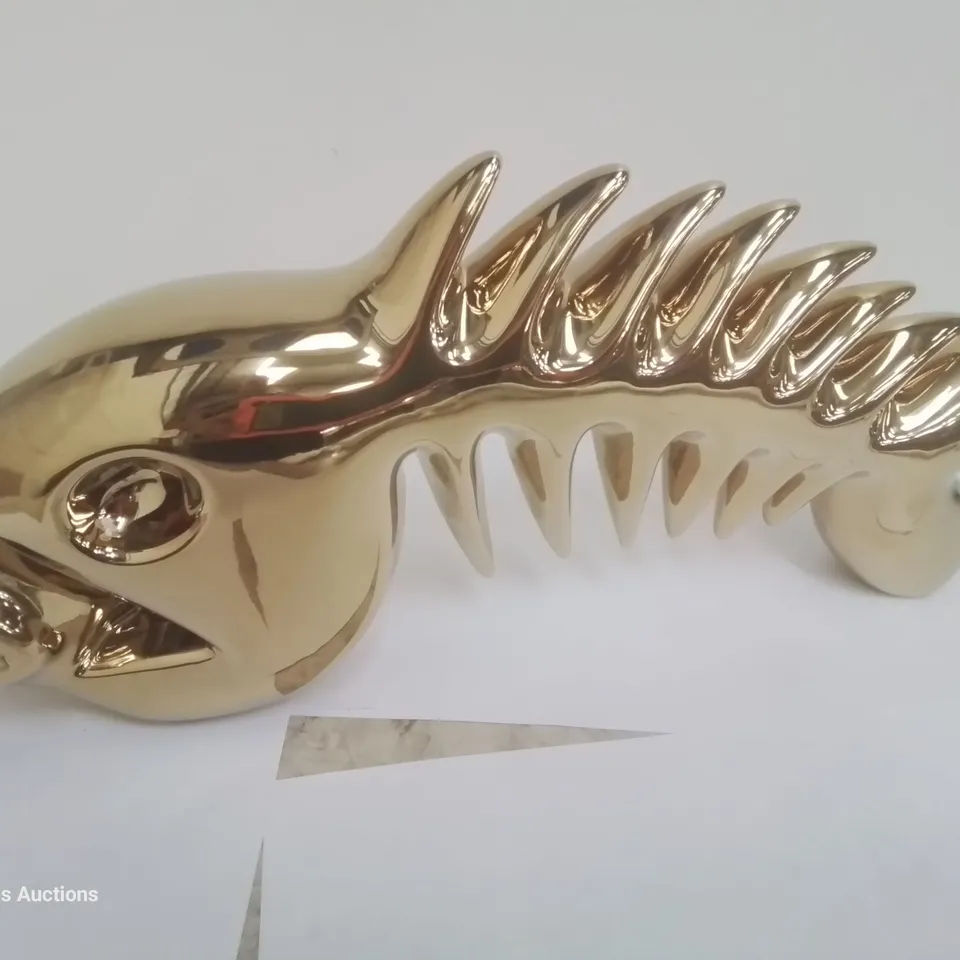 BOXED HANDMADE ANIMAL FIGURINES 