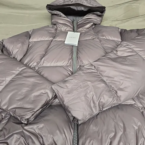 ARNE NYLON SHORT DOWN JACKET - SIZE M