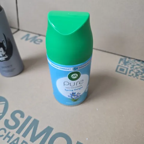 APPROXIMATELY 12 ASSORTED AEROSOLS INCLUDING AIR WICK PURE , TED BAKER FIG LEAF & CEDAR BODY SPRAY AND GALAXY PERFUME SPRAY