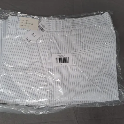 ABERCROMBIE & FITCH HIGH RISE PINSTRIPE PANTS IN WHITE/BLUE SIZE 31/12R