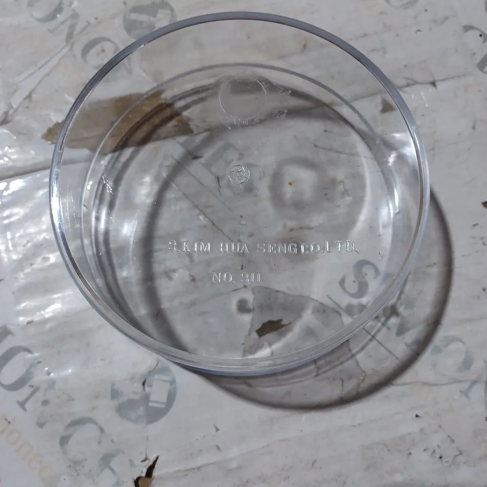 LARGE QUANTITY OF VARIOUS TYPES OF TRANSPARENT TUBS 