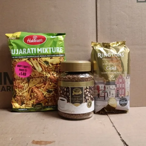 APPROXIMATELY 10 ASSORTED FOOD AND DRINK ITEMS TO INCLUDE RINGTONS TEA BAGS, RINGTONS GOLD ROAST COFFEE, ETC