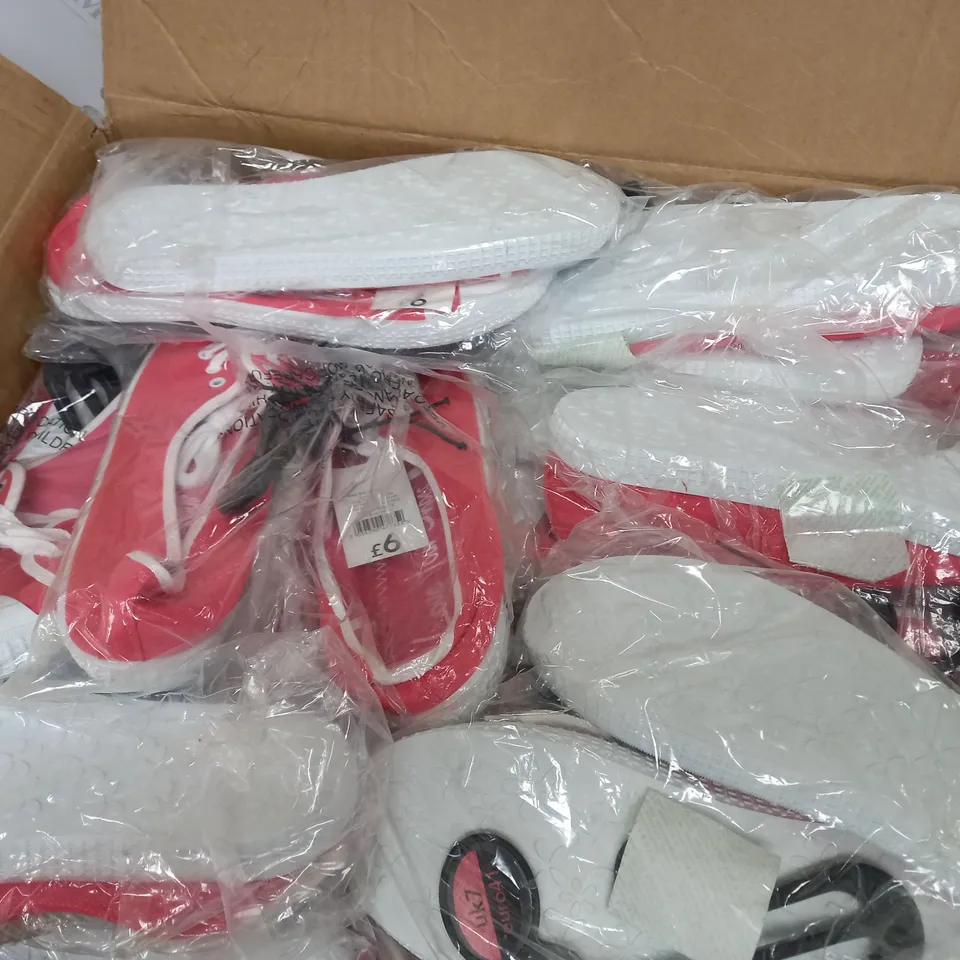 APPROXIMATELY 40 PAIRS OF LOVE YOUR SHOES BY GEORGE FLAT TRAINERS TO INCLUDE SIZE 7