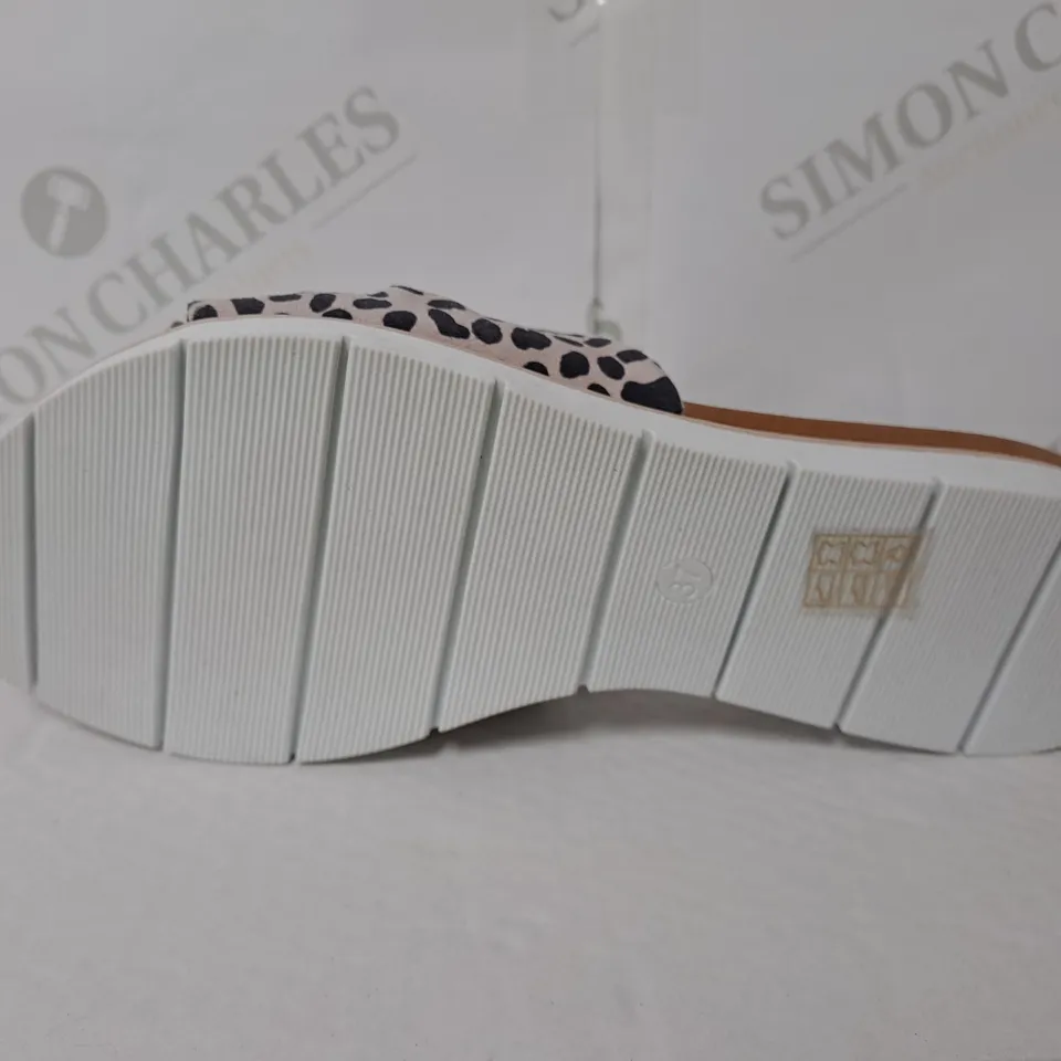 MODA IN PELLE BOXED OPEN TOY SANDAL SIZE 4