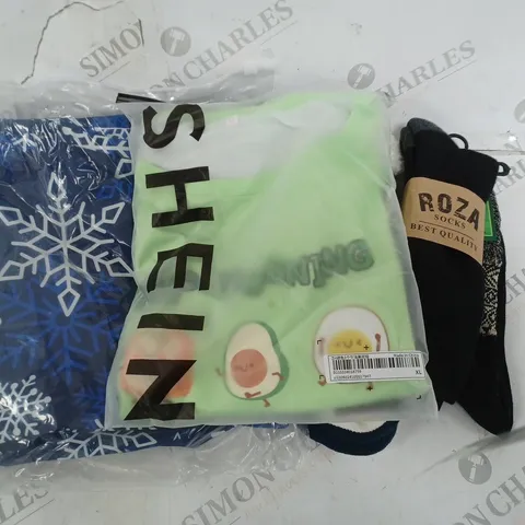 BOX TO INCLUDE 50 ASSORTED CLOTHING ITEMS TOO INCLUDE TOPS , TROUSERS AND DRESSES , ETC