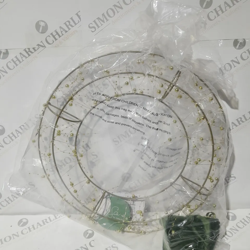SARA DAVIES PRE-LIT BEADED WREATH 