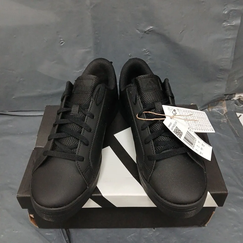 BOXED PAIR OF ADIDAS VS PACE TRAINERS - 8.5