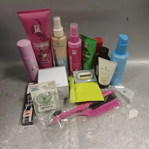 APPROXIMATELY 20 ASSORTED COSMETIC ITEMS TO INCLUDE - AVANT FACE EXFOLIANT - NYX EPIC INK LINER - ESTRID RAZER - ETC