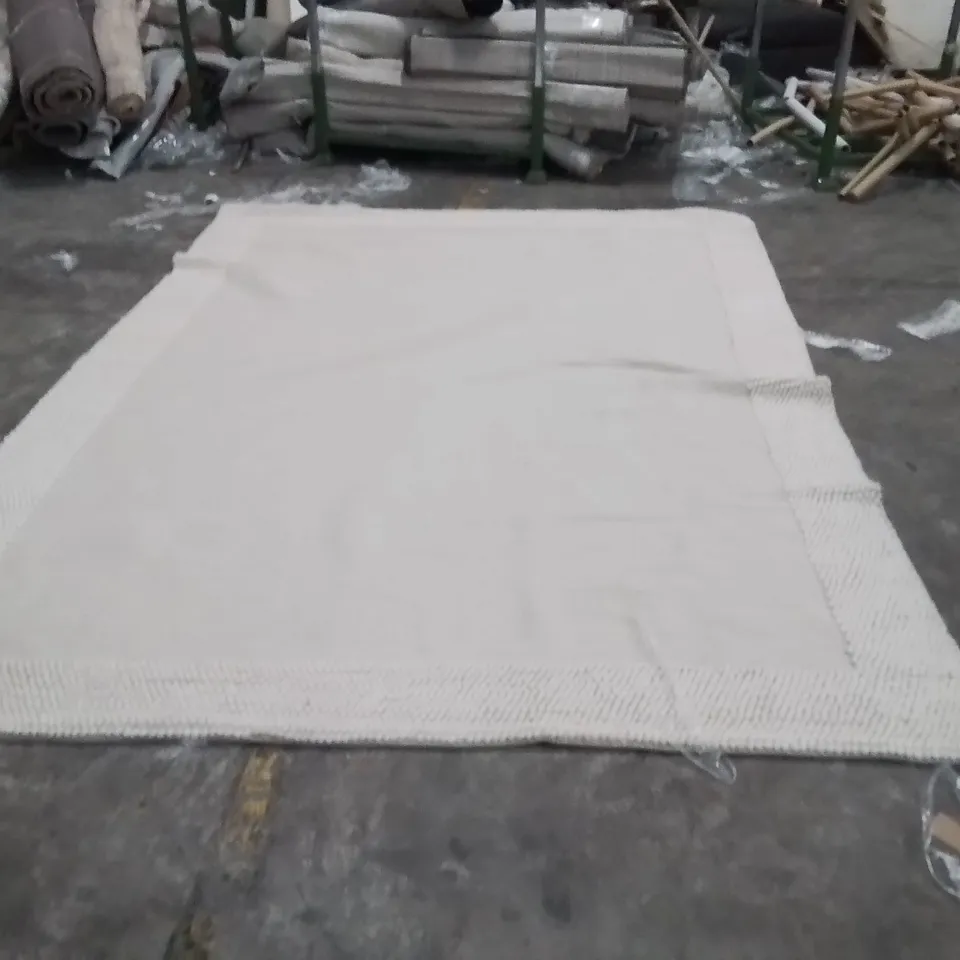 QUALITY DESIGNER AREA RUG - APPROXIMATELY 332X225