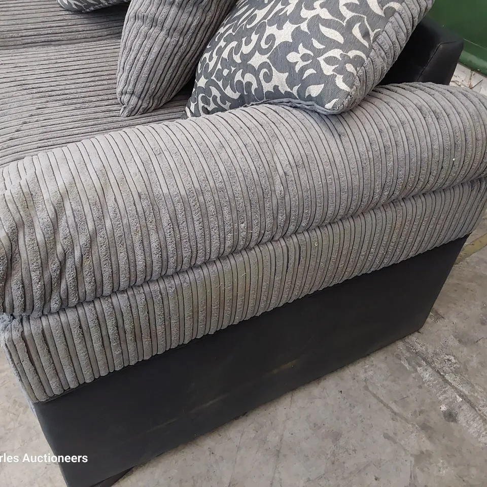 DESIGNER THREE SEATER SOFA WITH SCATTER CUSHIONS GREY JUMBO CHORD & BLACK FAUX LEATHER 