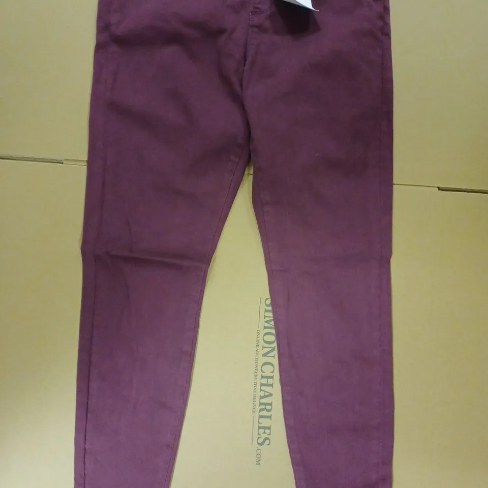 EVANS JEGGING DENIM PANTS, WINE - SIZE 16
