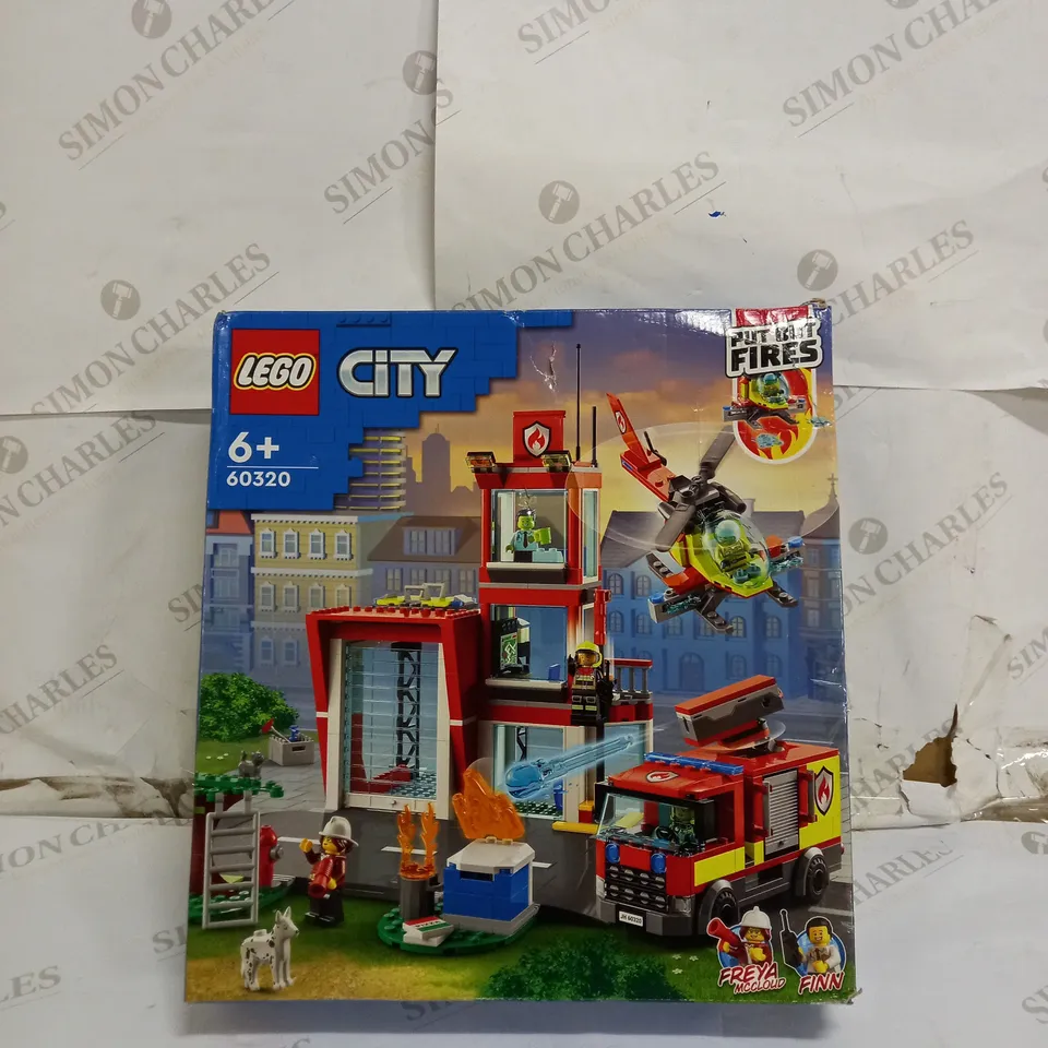 LEGO CITY PUT FIRES OUT